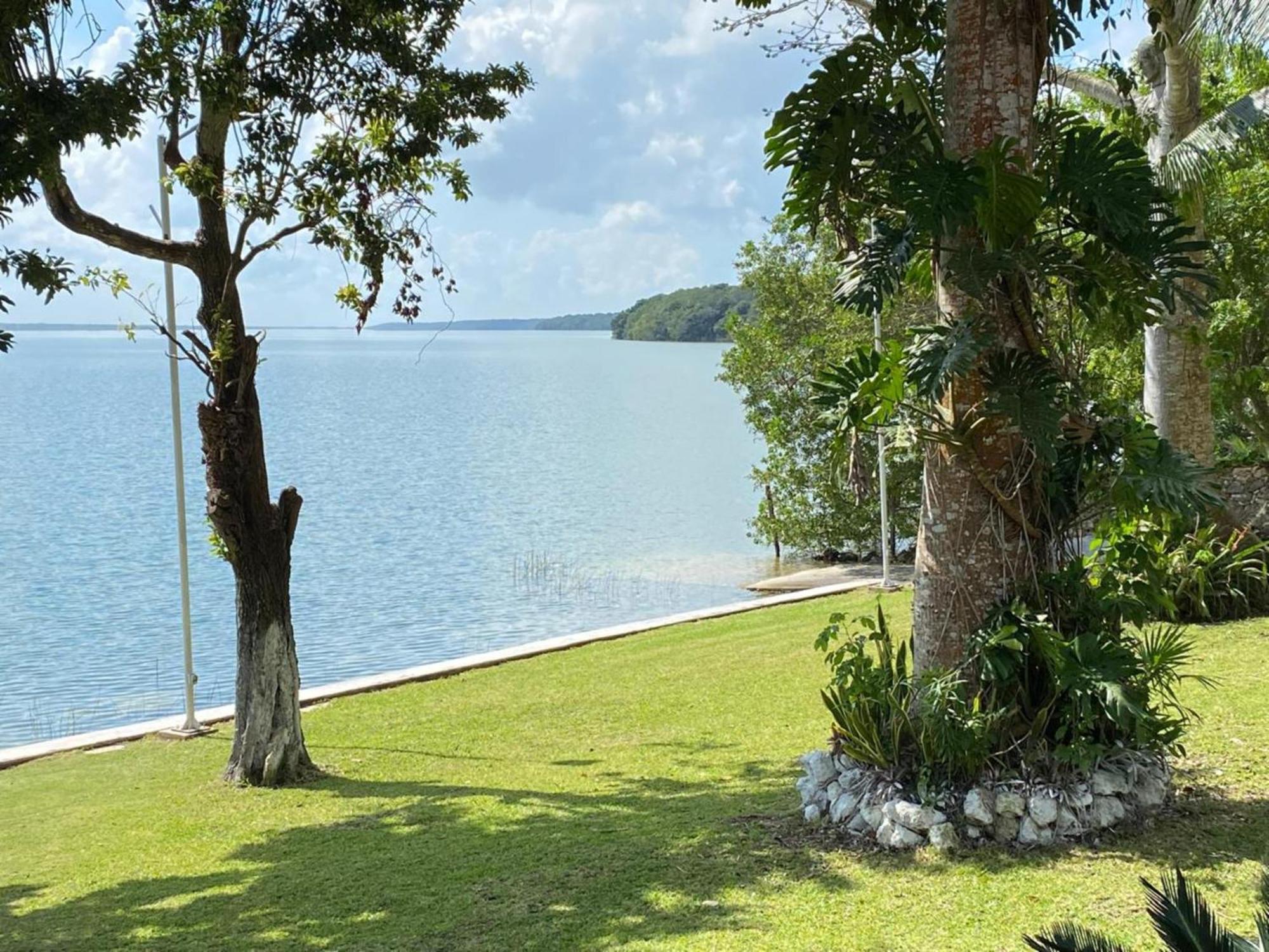 Coras Place Bacalar Lagoon Front Kültér fotó